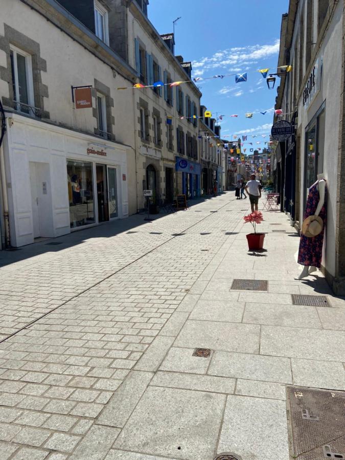 Votre Mini Maison En Plein Coeur Du Centre Ville -Terrasse - Et Parking Prive Sur Place Clos - Draps Et Menage Inclus Concarneau Exterior foto