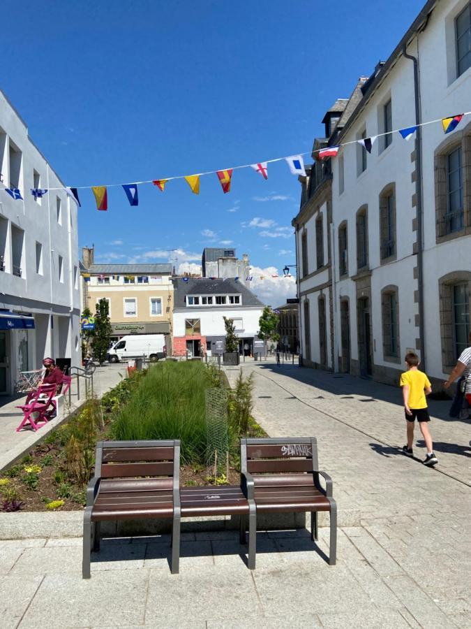 Votre Mini Maison En Plein Coeur Du Centre Ville -Terrasse - Et Parking Prive Sur Place Clos - Draps Et Menage Inclus Concarneau Exterior foto